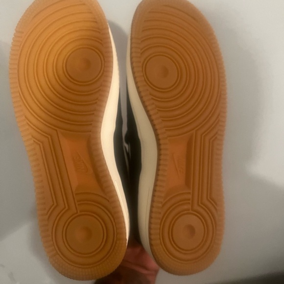 Air Force 1 ladies size 10.5 - Picture 6 of 6